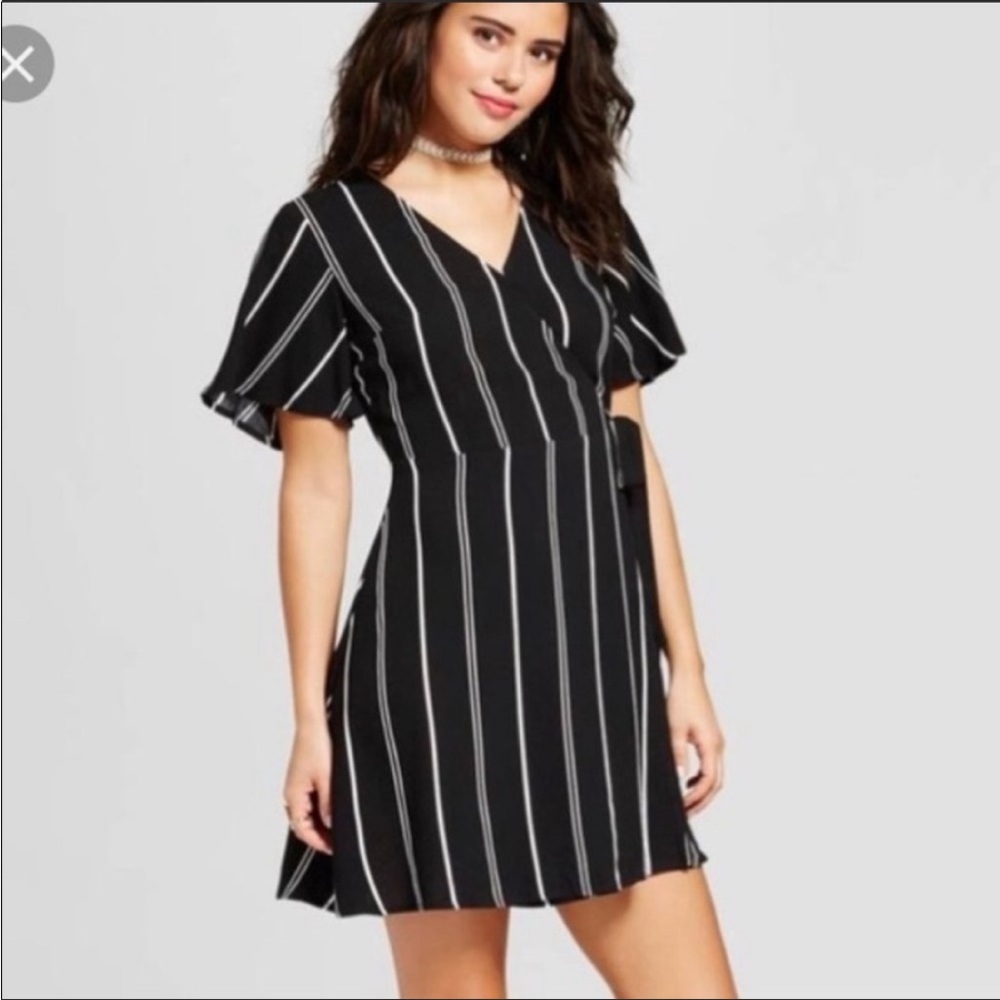 Xhilaration wrap dress